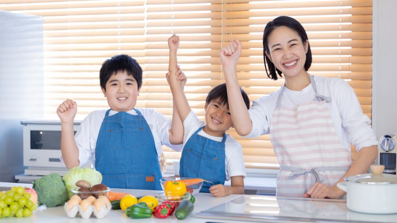 子供と一緒に作ると夏休みの昼ご飯づくりが楽しい